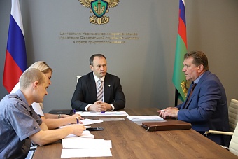 Руководитель Центрально-Черноземного управления Росприроднадзора Алексей Карякин провел рабочую встречу с главой администрации Грайворонского городского округа Белгородской области